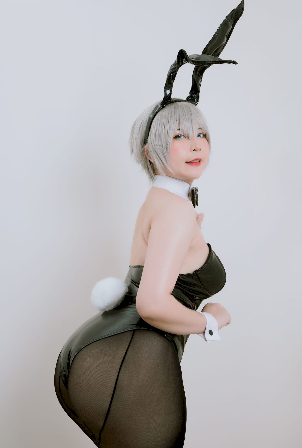 Uy    Uy Uzaki Bunny - 1ҳ